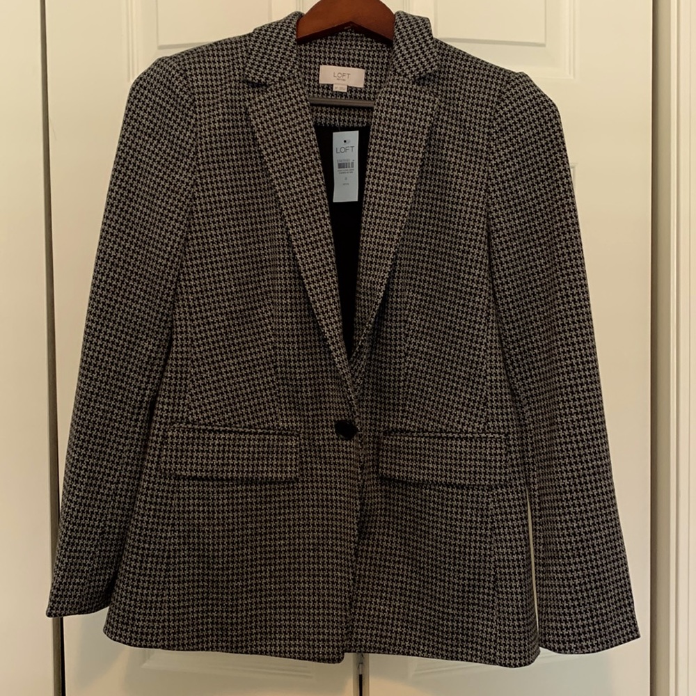 8p Loft Houndstooth Pattern. Boyfriend style Blazer.